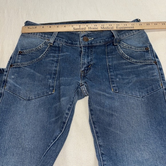 Levis Blue Distressed Low Rise Flare Leg Denim Jeans Pants Y2K Sz 9M JR VTG - Picture 5 of 9